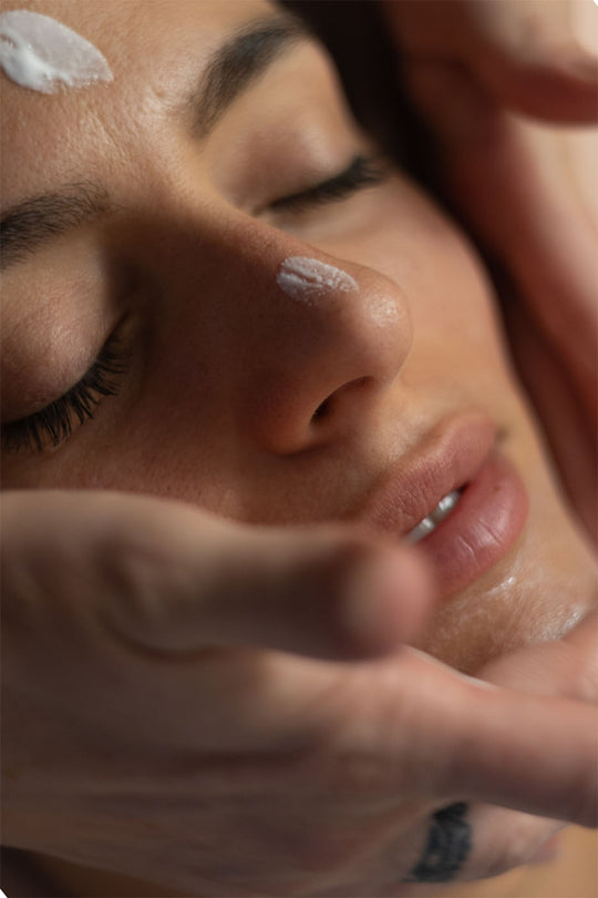 Peeling (lactique, glycolique, mandélique, salicylique, modifié par Jessner)