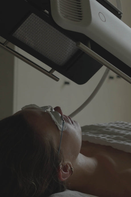 LED Dermalux Tri Wave phototherapy at Alchimie
